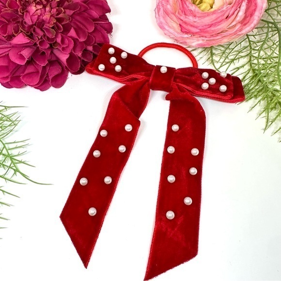 Accessories - NEW⚜️Velvet Bow Pearl Embellished Hairtie